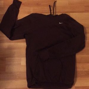 Maroon Nike therma fit